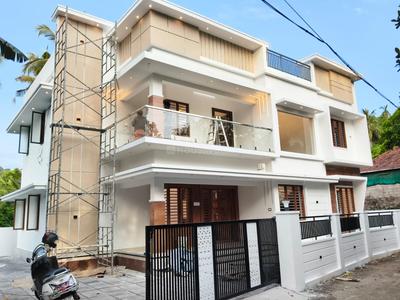 Image of 2500 Sq.ft 5 BHK Independent House for sale in Mannuthy, Thrissur for Rs. 10500000