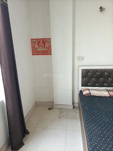 Bedroom Image of 800 Sq.ft 2 BHK Builder Floor for rent in Preet Vihar New Delhi for Rs. 25000
