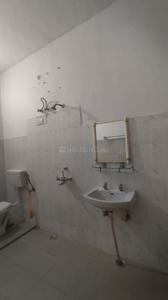 Bathroom Image of 1250 Sq.ft 2 BHK Builder Floor for rent in Gomti Nagar Lucknow for Rs. 21000