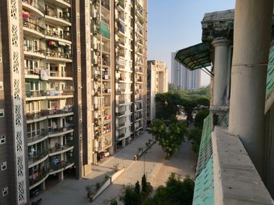 Bedroom Two Image of 2300 Sq.ft 4 BHK Apartment / Flat for sale in Niho Jasmine Scottish Garden, Indirapuram Ghaziabad for Rs. 22500000