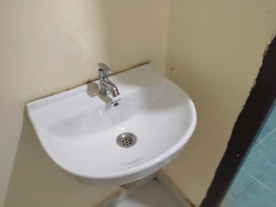 Common Bathroom Image of 795 Sq.ft 1 BHK Apartment / Flat for rent in Kondapur Hyderabad for Rs. 22000
