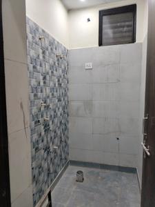 Common Bathroom Image of 650 Sq.ft 1 BHK Apartment / Flat for sale in Kambakshpur Noida for Rs. 2184800