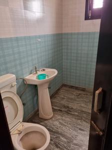Bathroom Image of 600 Sq.ft 1 BHK Builder Floor for rent in Huda Sectors Panipat for Rs. 16000