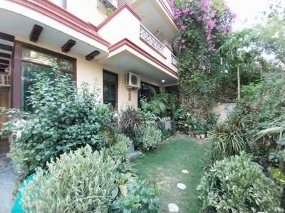 4 BHK Independent Builder Floor