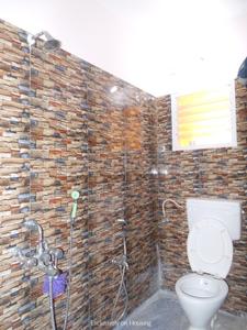 Bathroom Image of 1093 Sq.ft 2.5 BHK Apartment / Flat for rent in Sankar Vibrants, Pallavaram Chennai for Rs. 27000