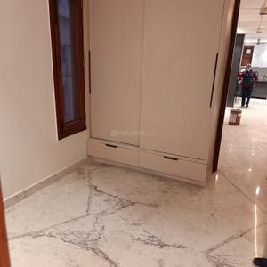 Bedroom Image of 1100 Sq.ft 3 BHK Builder Floor for sale in RWA Shalimar Bagh BK 1 Block, Shalimar Bagh New Delhi for Rs. 15000000