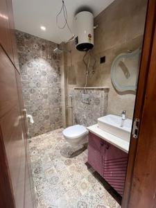 Bathroom Image of 1850 Sq.ft 3 BHK Apartment / Flat for sale in Sarita Vihar New Delhi for Rs. 28000000