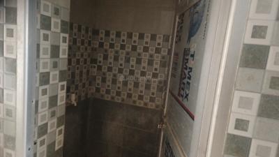 Bathroom Image of 300 Sq.ft 1 RK Apartment / Flat for rent in Radhakishan Pura Sikar for Rs. 3500