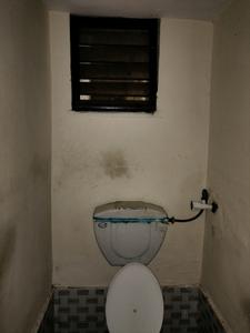 Common Bathroom Two Image of 450 Sq.ft 1 BHK Apartment / Flat for rent in Sector 23B Dwarka New Delhi for Rs. 13000