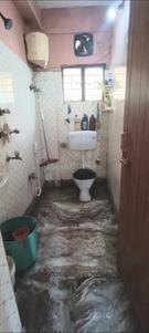 Bathroom Image of 1150 Sq.ft 3 BHK Apartment / Flat for sale in Prince Anwar Shah Connector Kolkata for Rs. 4500000