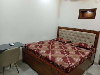 Bedroom Image of 800 Sq.ft 1 BHK Builder Floor for rent in Lajpat Nagar New Delhi for Rs. 30000