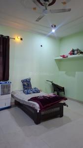 Bedroom Image of 1250 Sq.ft 2 BHK Builder Floor for rent in Indira Nagar Lucknow for Rs. 17000