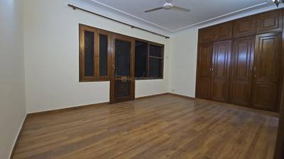 Bedroom Image of 2800 Sq.ft 4 BHK Independent House for rent in Altura Green Park Luxury Floors, Green Park Extension New Delhi for Rs. 110000