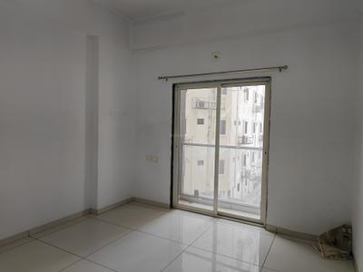 Bedroom Image of 1800 Sq.ft 3 BHK Apartment / Flat for rent in Jainam Sky Memories, Manjalpur Vadodara for Rs. 17000
