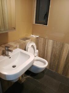 Bedroom Two Image of 800 Sq.ft 2 BHK Apartment / Flat for sale in Colaba Mumbai for Rs. 32500000