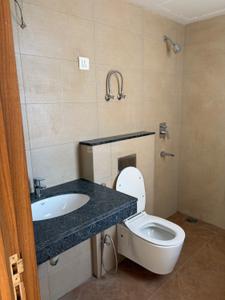 Bathroom Image of 1570 Sq.ft 4 BHK Apartment / Flat for rent in Godrej Windsor At Godrej Golf Links, Jaypee Greens Greater Noida for Rs. 65000