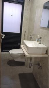 Bathroom Image of 450 Sq.ft 1 BHK Apartment / Flat for sale in Kalwa Thane for Rs. 6500000