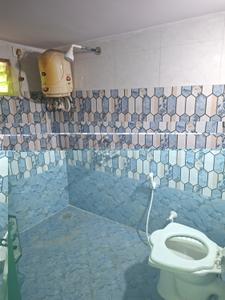 Bathroom Image of 550 Sq.ft 2 BHK Independent House for rent in Borabanda Hyderabad for Rs. 25000