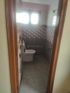 Bathroom Image of 1000 Sq.ft 2 BHK Independent House for rent in Kithiganur Bengaluru for Rs. 15500