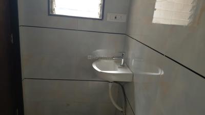 Bathroom Image of 460 Sq.ft 1 BHK Apartment / Flat for rent in Reliable Unique Pride, Vikhroli East Mumbai for Rs. 36000