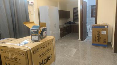 Living Room Image of 1000 Sq.ft 1 BHK Builder Floor for rent in Sector 17 Gurgaon for Rs. 31000