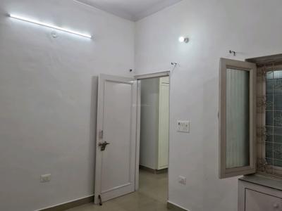 Bedroom Image of 1500 Sq.ft 2 BHK Builder Floor for rent in Janakpuri New Delhi for Rs. 30000