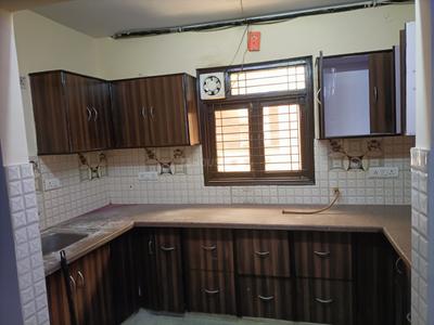 Kitchen Image of 999 Sq.ft 3 BHK Builder Floor for rent in Preet Vihar New Delhi for Rs. 27000