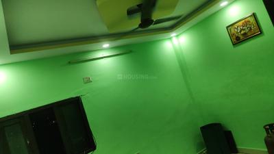 Bedroom Image of 669 Sq.ft 3 BHK Builder Floor for rent in Sabzi Mandi Old New Delhi for Rs. 13999