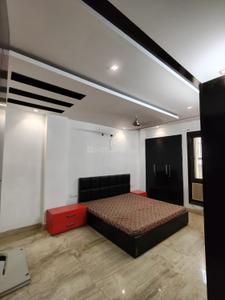 Bedroom Image of 1800 Sq.ft 3 BHK Builder Floor for rent in Pushpanjali New Delhi for Rs. 65000