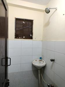 Common Bathroom One Image of 450 Sq.ft 1 BHK Apartment / Flat for sale in Sector 23 B Pokt 8, Sector 23B Dwarka New Delhi for Rs. 7000000