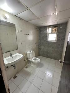 Bathroom Image of 1805 Sq.ft 3 BHK Apartment / Flat for sale in Spaze Privvy The Address, Sector 93 Gurgaon for Rs. 16200000