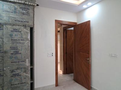 Bedroom Image of 1650 Sq.ft 3.5 BHK Apartment / Flat for sale in DM Infra, Sector 102 Noida for Rs. 7000000