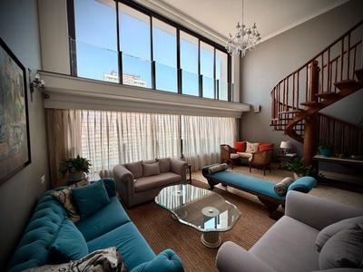 Balcony Image of 3100 Sq.ft 4 BHK Apartment / Flat for sale in Shapoorji Pallonji Great Eastern Royale, Tardeo Mumbai for Rs. 165000000