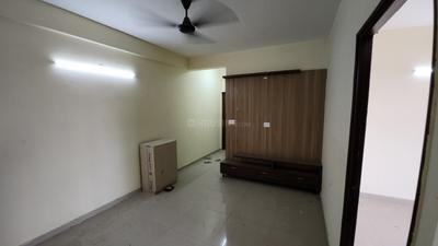 Living Room Image of 950 Sq.ft 3 BHK Apartment / Flat for sale in Pyramid Altia, Sector 70 Gurgaon for Rs. 8650000