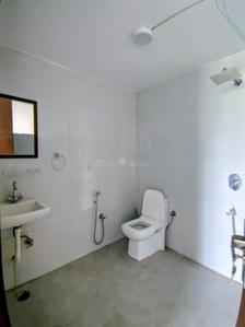 Bathroom Image of 580 Sq.ft 1 BHK Apartment / Flat for rent in Said-Ul-Ajaib New Delhi for Rs. 19000