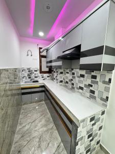 Kitchen Image of 900 Sq.ft 3 BHK Builder Floor for rent in Govindpuri New Delhi for Rs. 27000