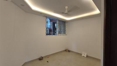 Bedroom Image of 2100 Sq.ft 3 BHK Builder Floor for sale in Greater Kailash II New Delhi for Rs. 43500000