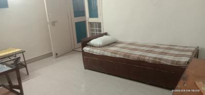 Bedroom Image of 200 Sq.ft 1 RK Studio for rent in Sector 25 Noida for Rs. 15000