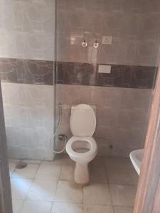 Image of 890 Sq.ft 2 BHK Apartment / Flat for rent in Phase 2, Noida for Rs. 17000