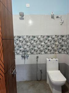 Bathroom Image of 150 Sq.ft 3 BHK Independent House for rent in Puppalaguda Hyderabad for Rs. 32000