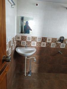 Bathroom Image of 3300 Sq.ft 4 BHK Independent House for rent in Treasury Layout Mysore for Rs. 46000