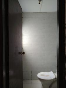 Common Bathroom Image of 585 Sq.ft 1 BHK Apartment / Flat for sale in Amrapali Dream Valley 2, Noida Extension Greater Noida for Rs. 4300000