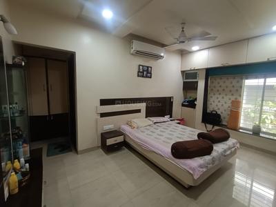 Bedroom Image of 1600 Sq.ft 3 BHK Apartment / Flat for rent in Shivaji Nagar Pune for Rs. 80000