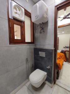Bathroom Image of 3200 Sq.ft 4 BHK Builder Floor for rent in Sector 15A Noida for Rs. 200000