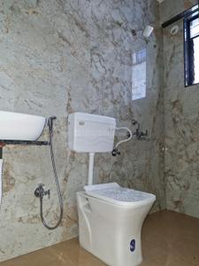 Bathroom Image of 750 Sq.ft 2 BHK Apartment / Flat for rent in Hadapsar Pune for Rs. 16000