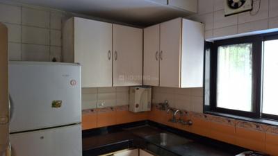 Kitchen Image of 800 Sq.ft 2 BHK Apartment / Flat for rent in Juhu Mumbai for Rs. 85000