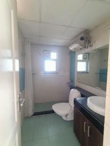 Bathroom Image of 1935 Sq.ft 3 BHK Apartment / Flat for rent in Bestech Park View Spa Next, Sector 67 Gurgaon for Rs. 59999