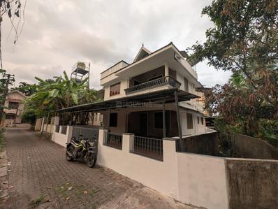 Image of 1850 Sq.ft 4 BHK Independent House for rent in Eroor, Kochi for Rs. 32000