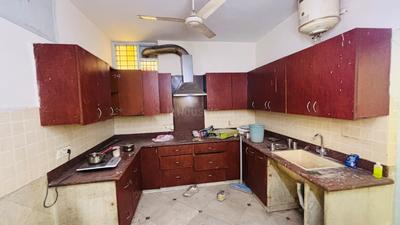 Kitchen Image of 2500 Sq.ft 3 BHK Builder Floor for rent in Sector 31 Noida for Rs. 55000