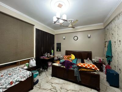 Bedroom Image of 8000 Sq.ft 12 BHK Builder Floor for sale in Jamia Nagar New Delhi for Rs. 132500000
